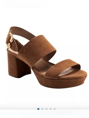 NWT Aerosoles Camera platform sandal size 9